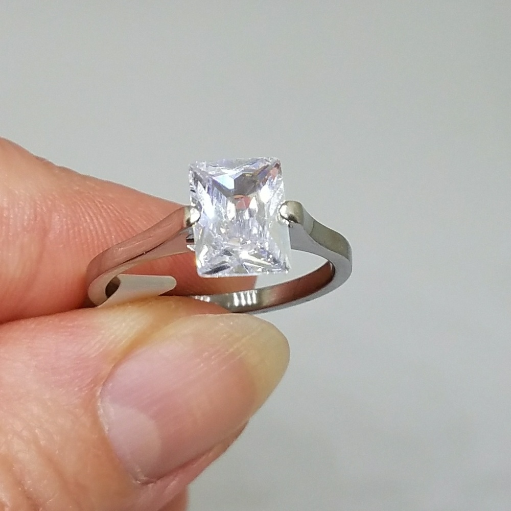 NWT Rectangle Cz Engagement Ring Size 9 - Picture 3 of 8